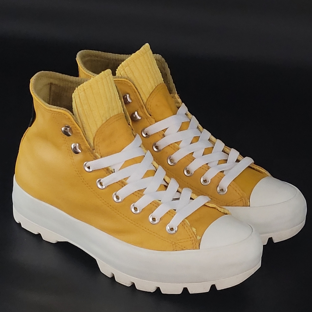 Converse Chuck Taylor All Star Lugged Waterproof Boot - Women's 10.5, Used